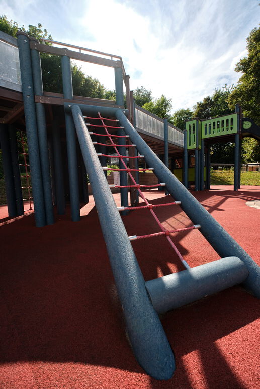 "Spielplatz_Kletternetz.jpg"